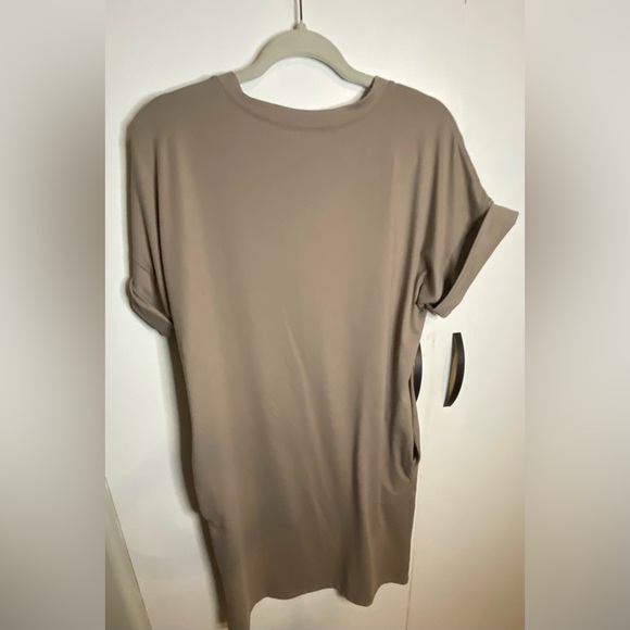 Zenana Rolled Short Sleeve V-Neck Dress with Pockets. Mocha. Size Small - Picture 3 of 7